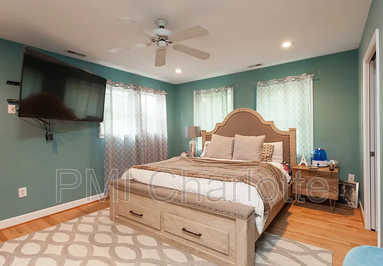 1829 Merriman Ave — Photo 18