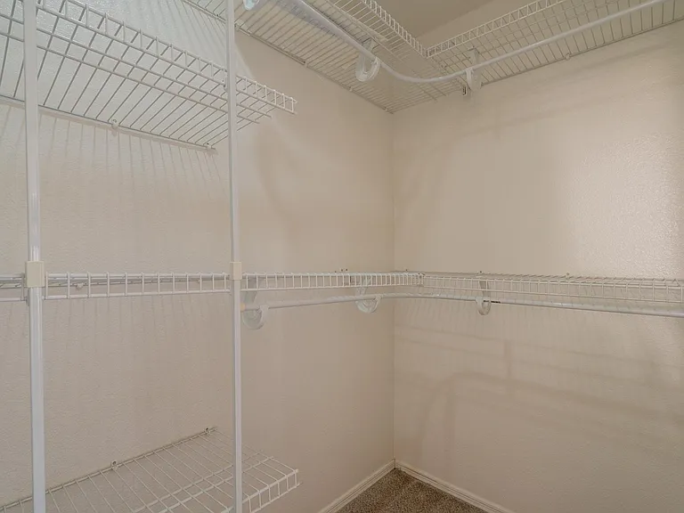 3980 E Graythorn St — Photo 29