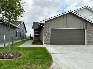 5471 Brisk Bay Ct, Maize, KS 67101