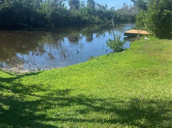 7084 Cobiac Dr #160, Saint James City, FL 33956