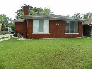 31 Highland St photo 1
