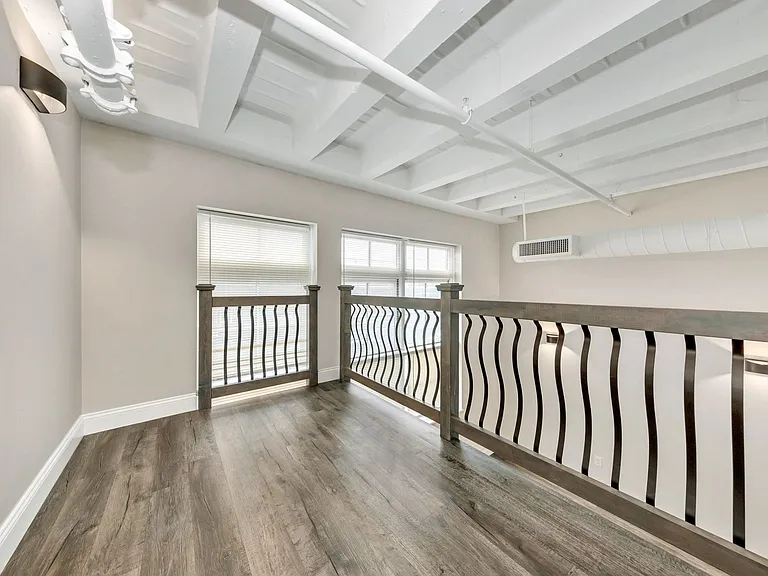 24 Mount Vernon Apartments — Photo 26