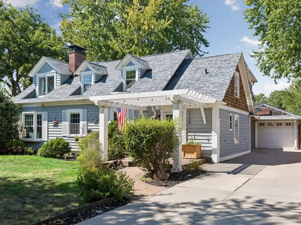 1789 Asbury St, Falcon Heights, MN 55113