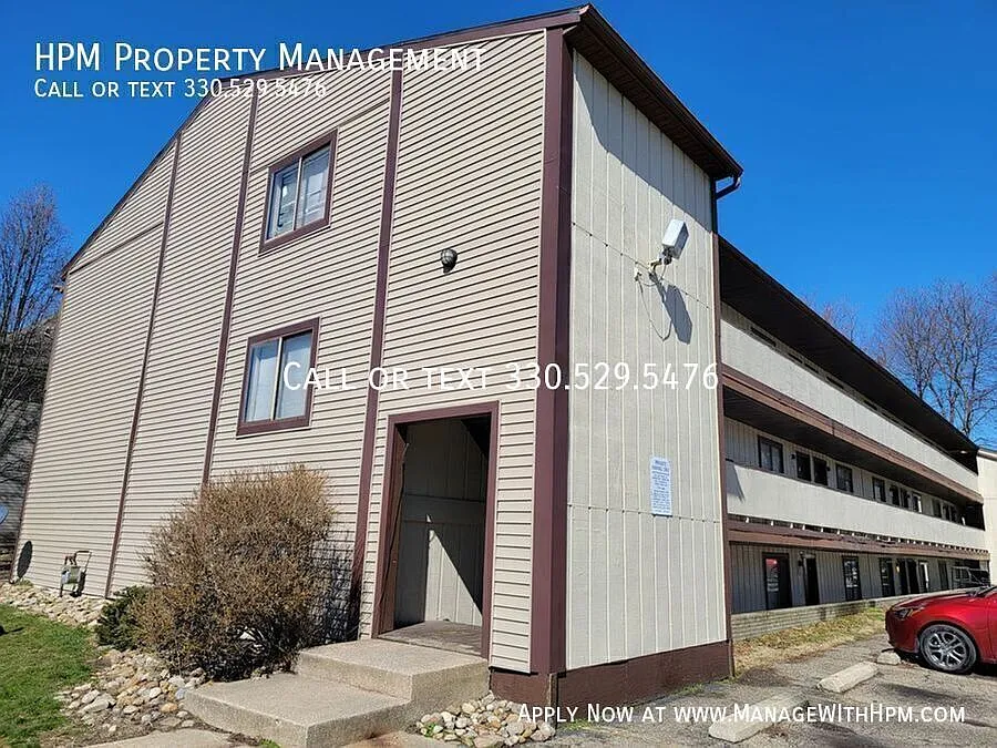 Move In Special First Months Rent Free — Photo 1