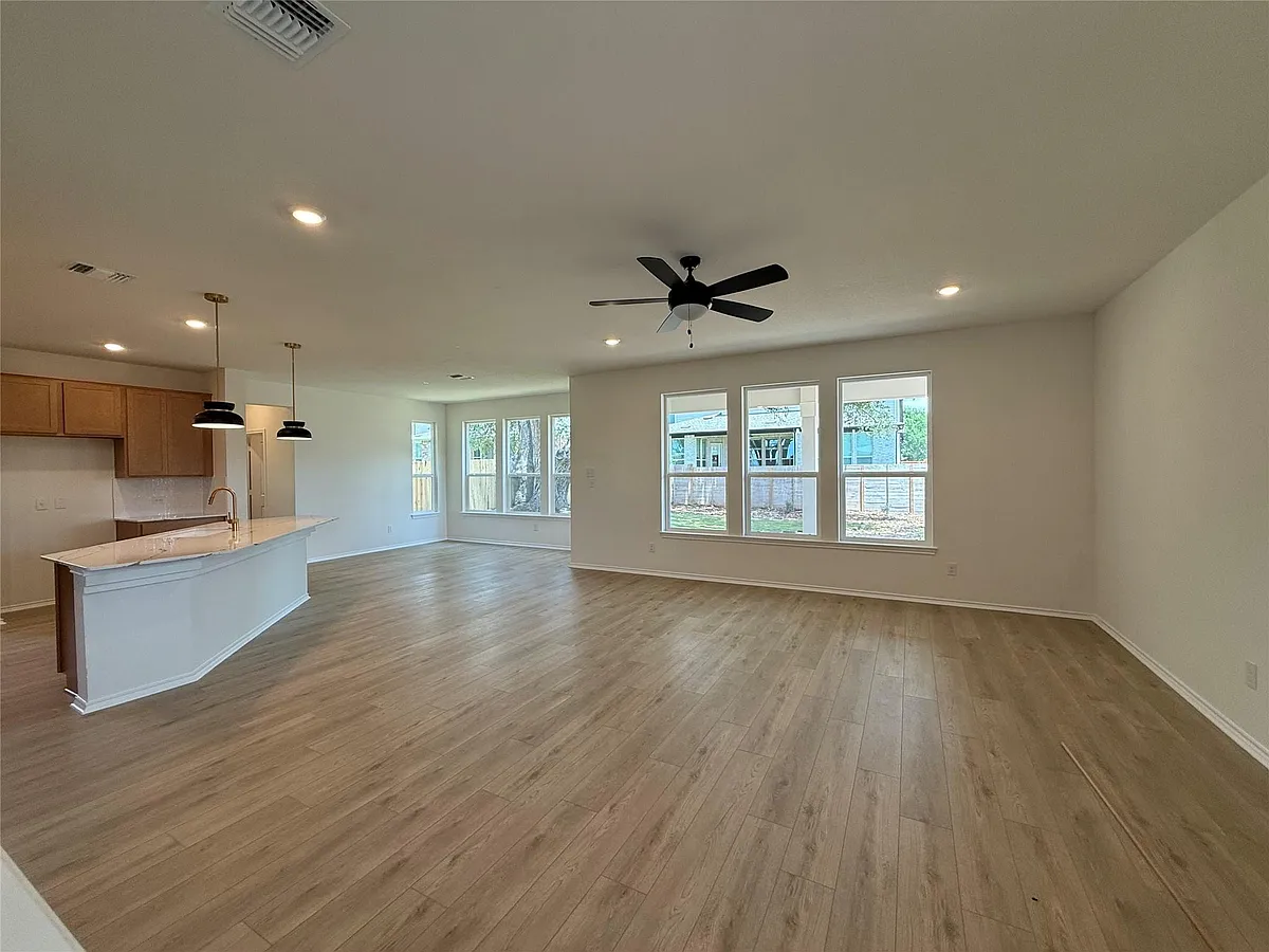 Building Photo - 1720 Garlock Dr