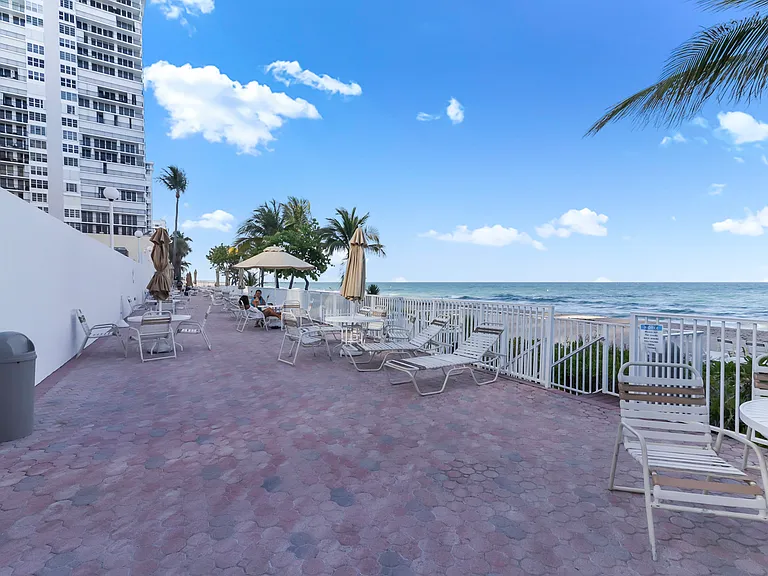 4250 Galt Ocean Dr #12D — Photo 25