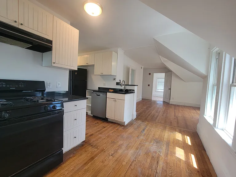 44 Quincy Ave #1 — Photo 3