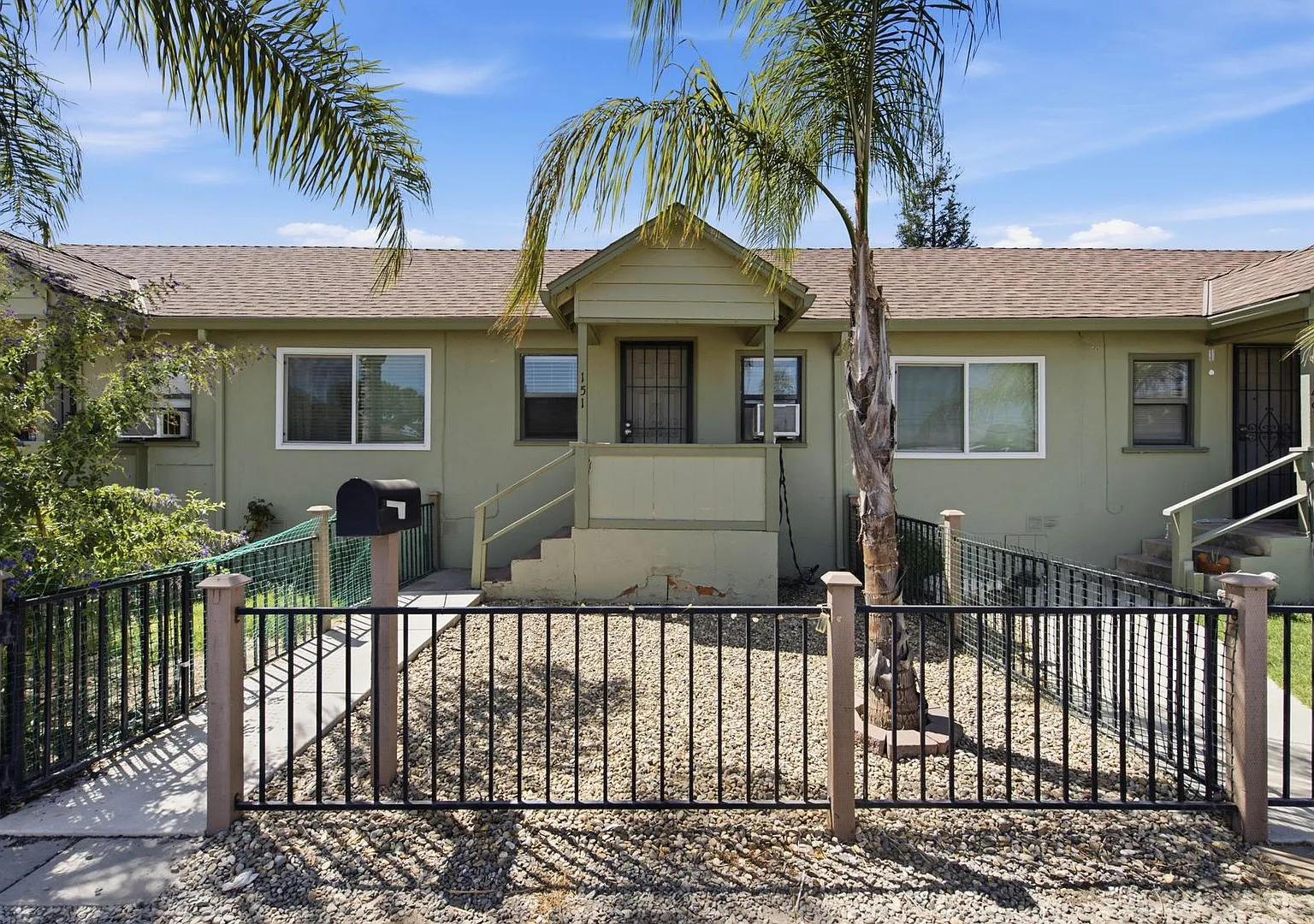 Clean And Cute One Bed/One Bath Apartment In Manteca! — Photo 1