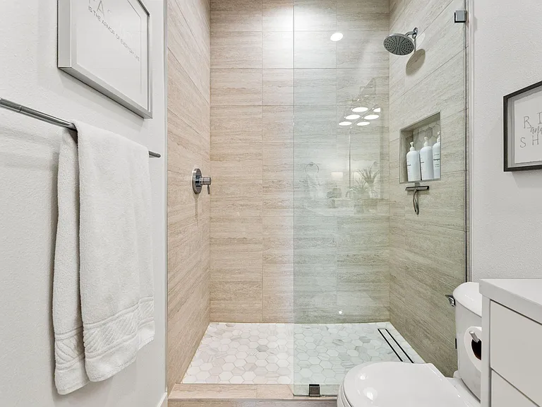 45163 Crystal Springs Dr — Photo 41