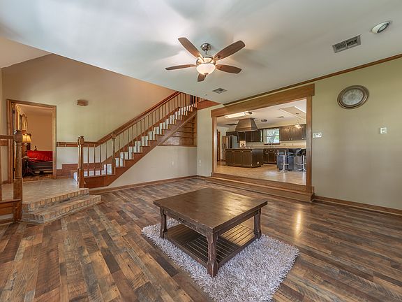 5th image of 1577 Hebert Ln