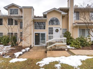 28 Fieldstone Dr, Bedminster, NJ 07921