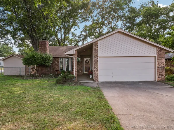 204 W Seward Ave, Sand Springs, OK 74063