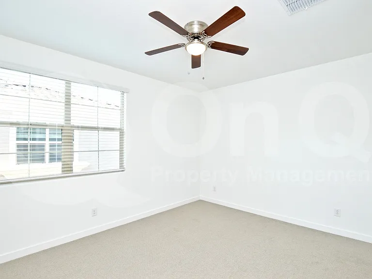 1078 E Sabino Dr — Photo 13