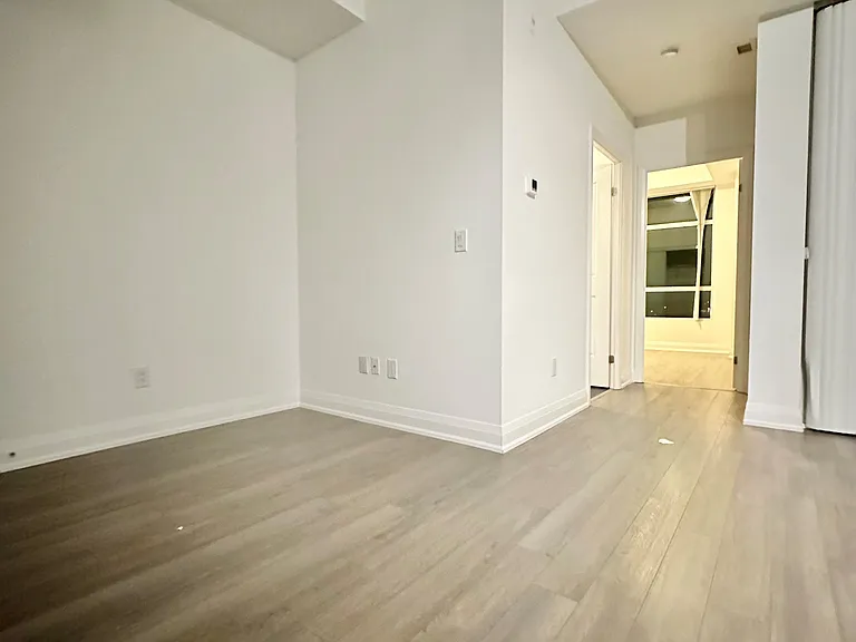 8763 Bayview Ave #515 — Photo 6