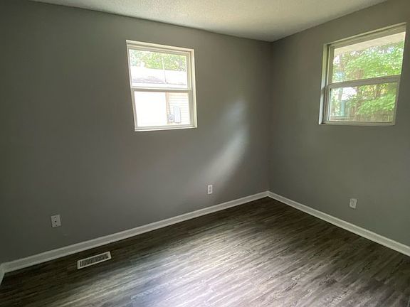 4th image of 1817 Stowe Ave