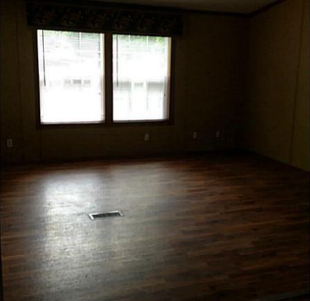 4th image of 17 Hillside Dr