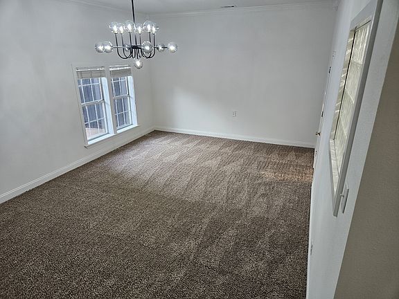 5th image of 211 Francis Dr