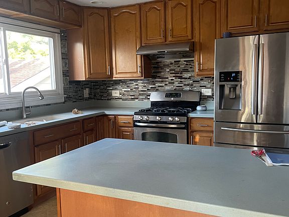 5th image of 2043 Audubon Dr