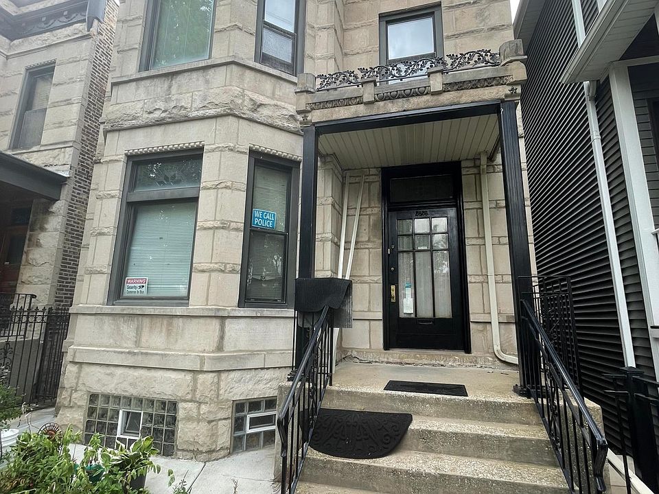 1st image of 2826 W Melrose St #2