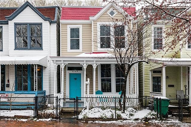 1st image of 609 S Laurel St