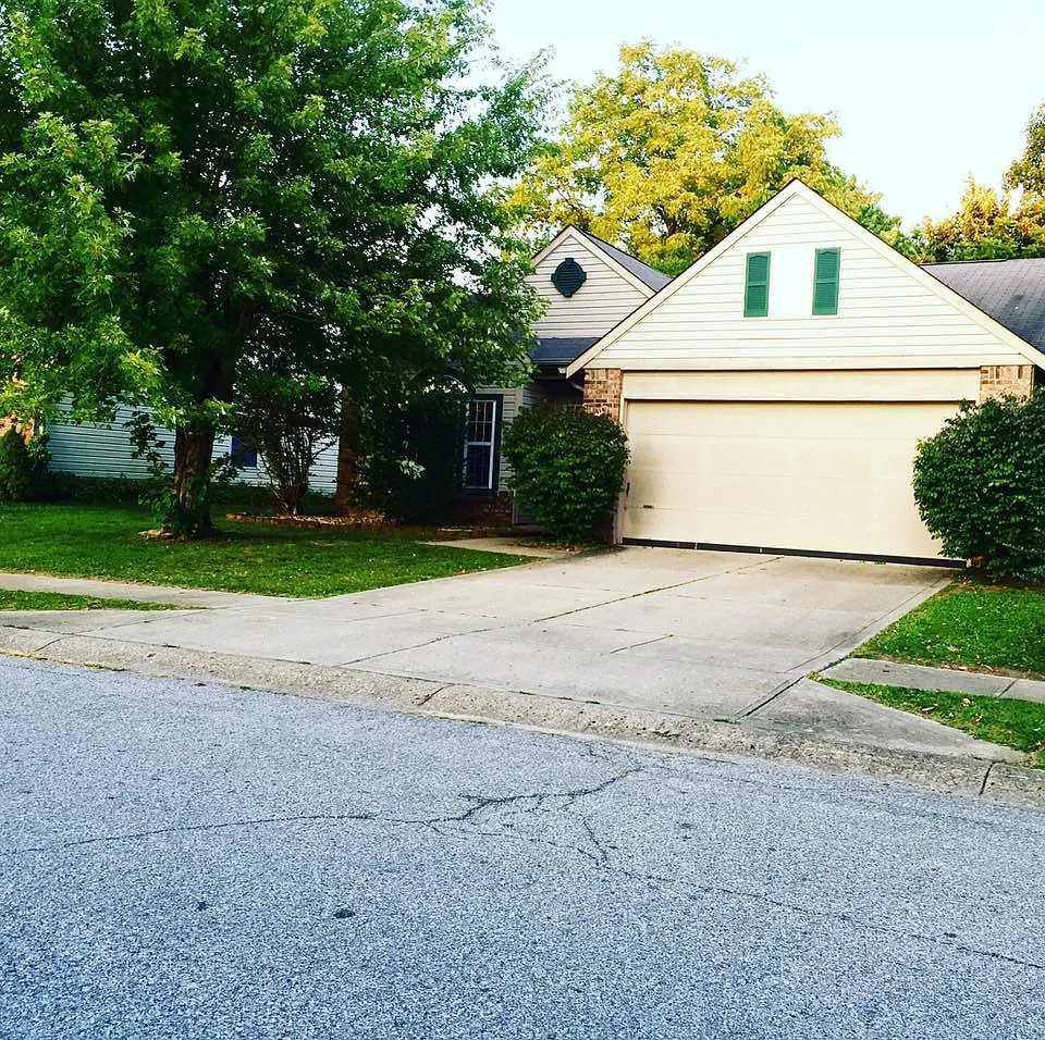 8055 Snug Harbor Dr photo 1