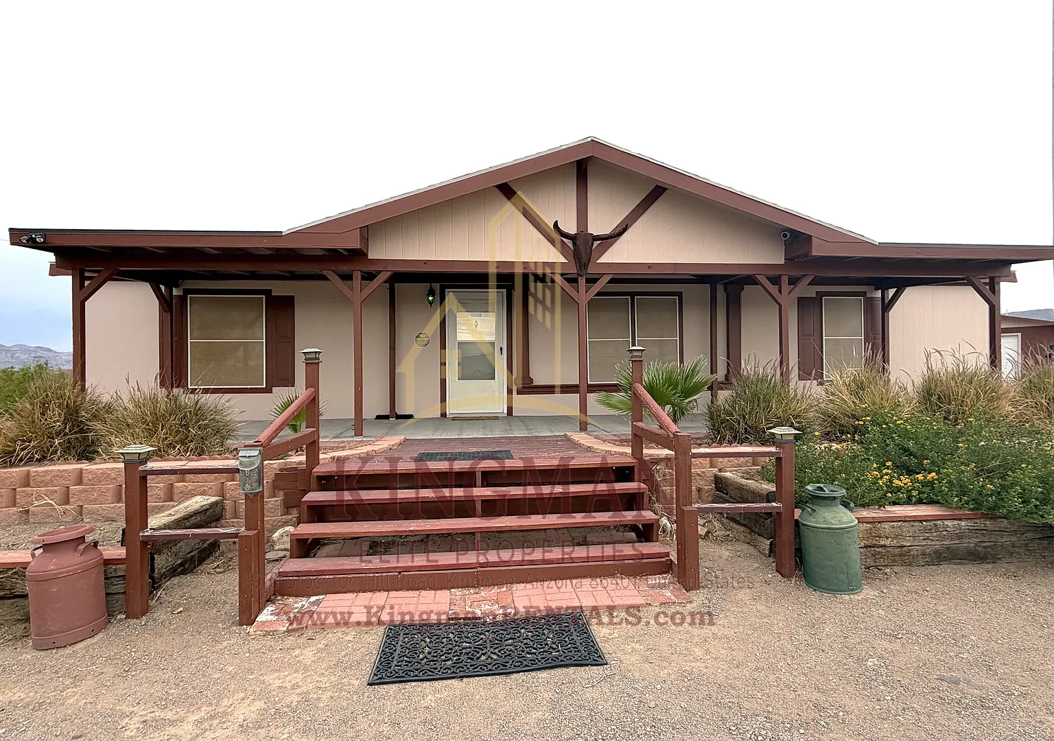 Peaceful Country Living with Spectacular Views — Photo 2