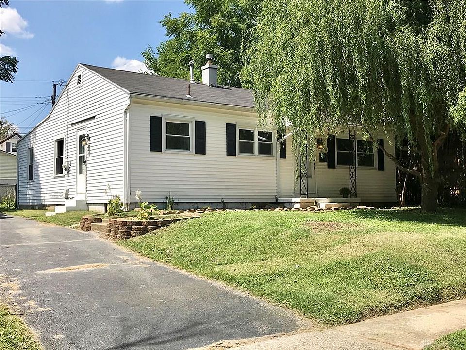 1st image of 3021 Hobart Ave