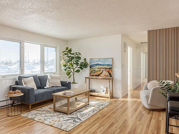 3rd image of 107 E 8th Ave