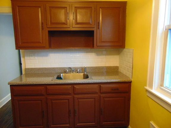 3rd image of 4052 Amundson Ave #1