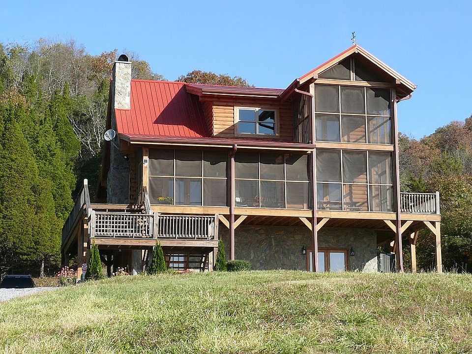 2nd image of 780 Jeffries Ln