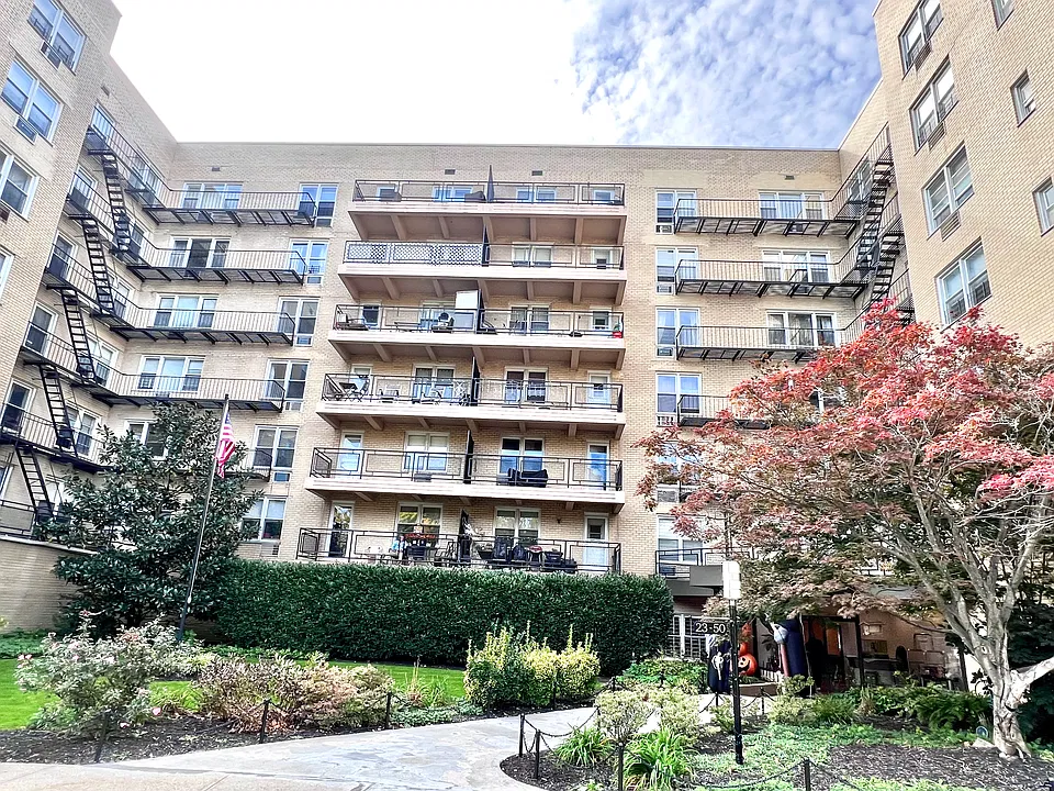 2350 Waters Edge Dr #5F