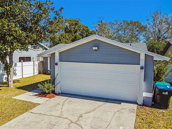 3rd image of 3039R Curry Woods Dr