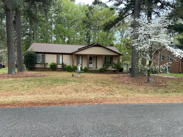 1509 Sunset Ln, Emporia, VA 23847
