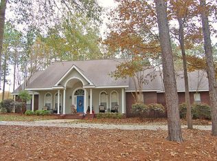 11 Clipper Dr, Hattiesburg, MS 39402