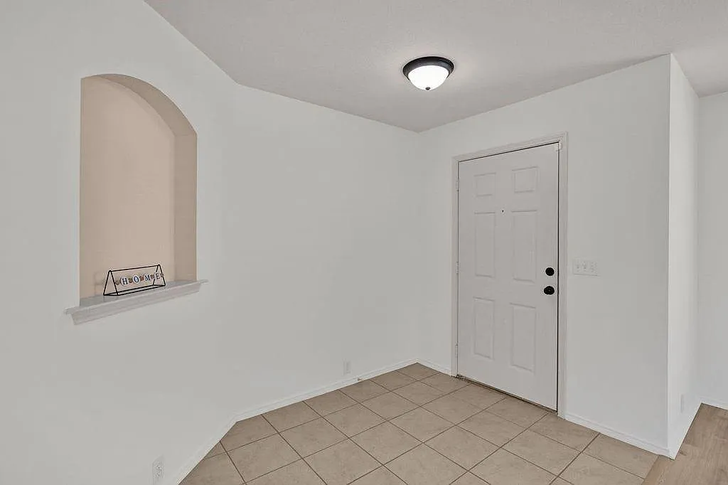 4507 Falcon Dr — Photo 3