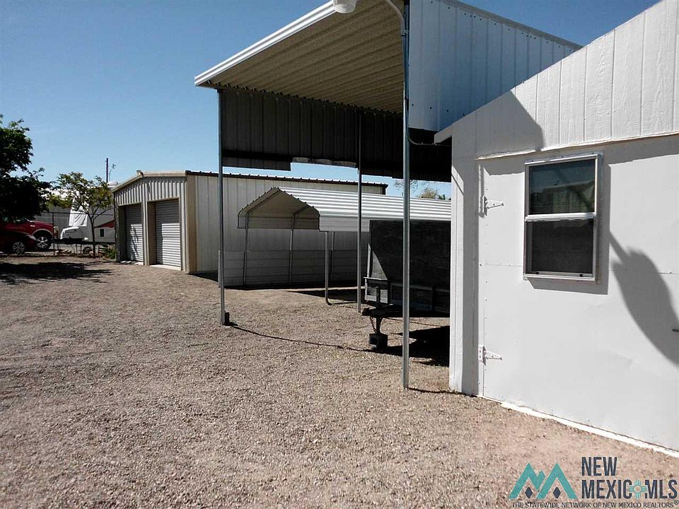 1st image of 300 Mescal Dr