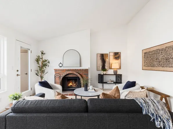 14310 126th Avenue NE #A304, Kirkland, WA 98034