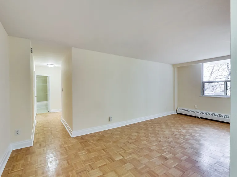 101 Cosburn Ave #104 — Photo 80