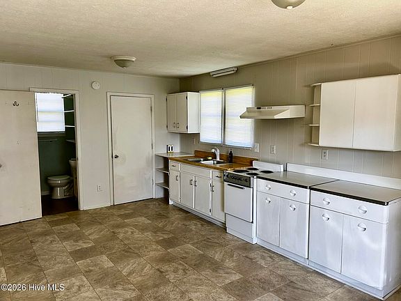 2nd image of 408 Vance St