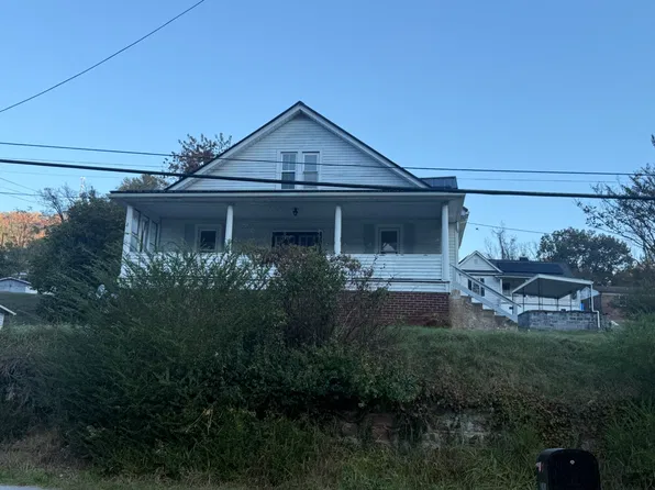 779 W Jackson St, Gate City, VA 24251