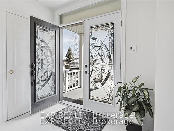 3rd image of 222 Deercroft Ave