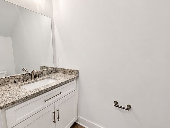 5th image of 1545 Payne St Unit 1