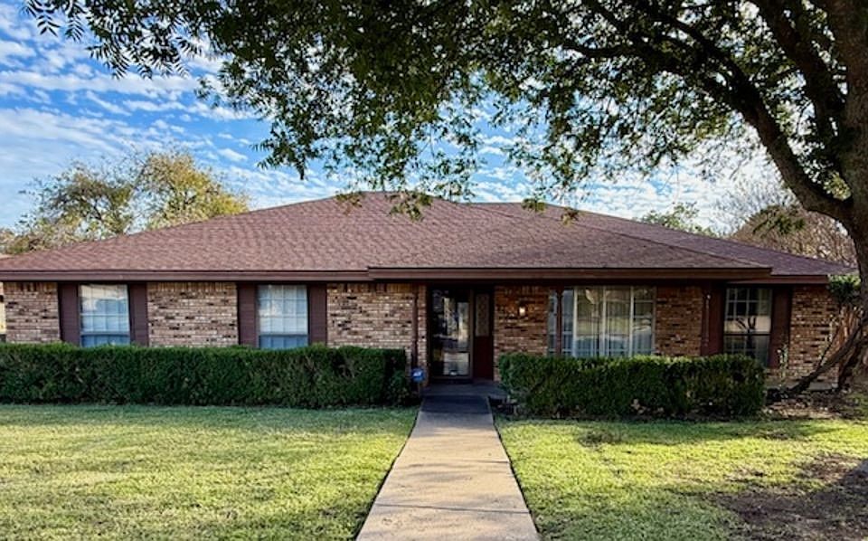 1st image of 4521 Cinnamon Hill Dr
