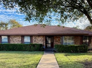 4521 Cinnamon Hill Dr, Fort Worth, TX 76133