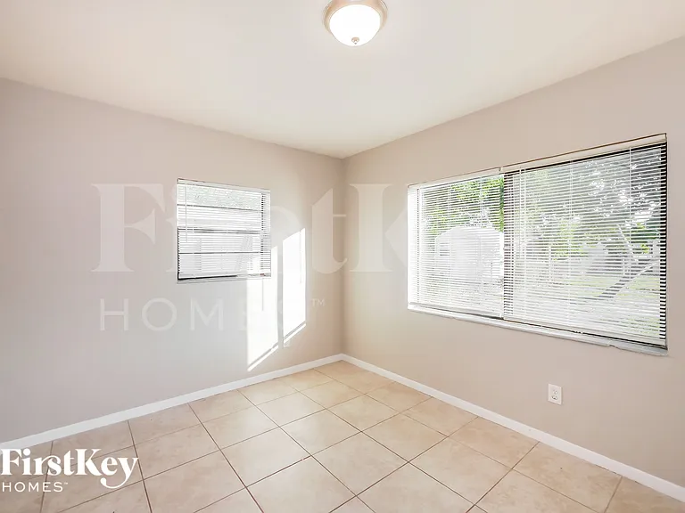 3010 NW 187th St — Photo 15