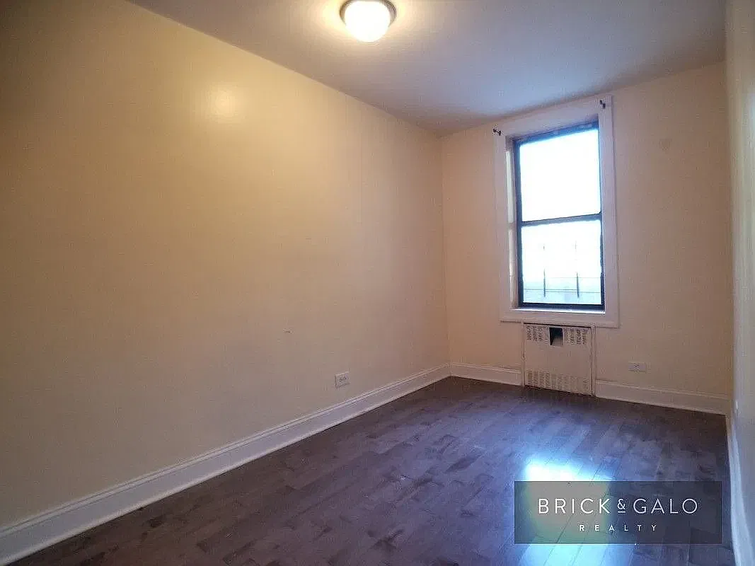 400 Ocean Avenue — Photo 3