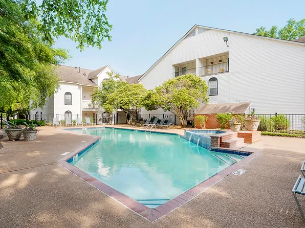 Crosswinds Apartments