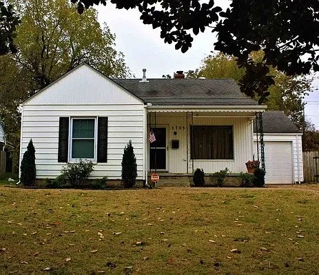 1705 E Randolph Ave Photo 1