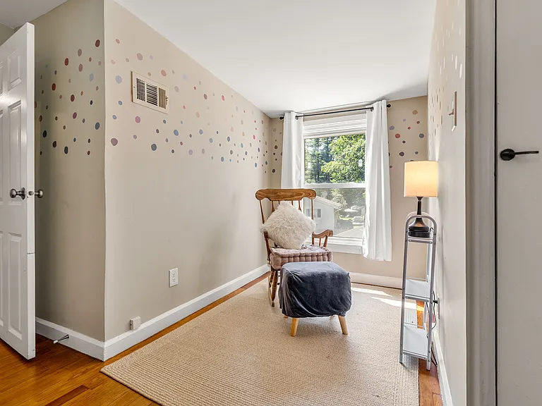 6 Elwyn Rd — Photo 32