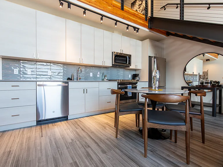 515 W Aspen St #312 — Photo 7